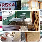 Karavan Aida キャンプ場 *