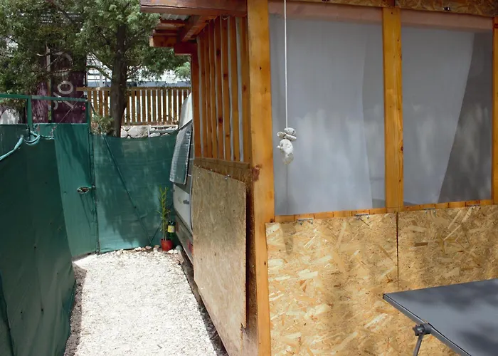 Karavan Aida זיווגוסצה