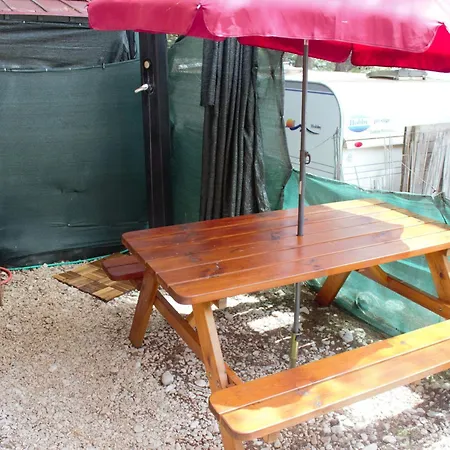 Karavan Aida Parque de Campismo Živogošće