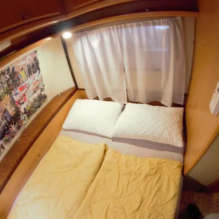 Karavan Aida Parque de Campismo Živogošće