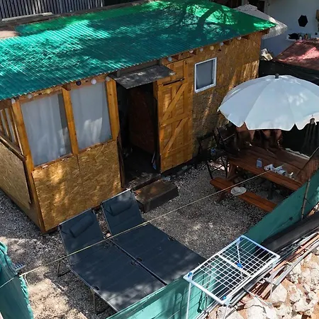 Camping Karavan Aida *